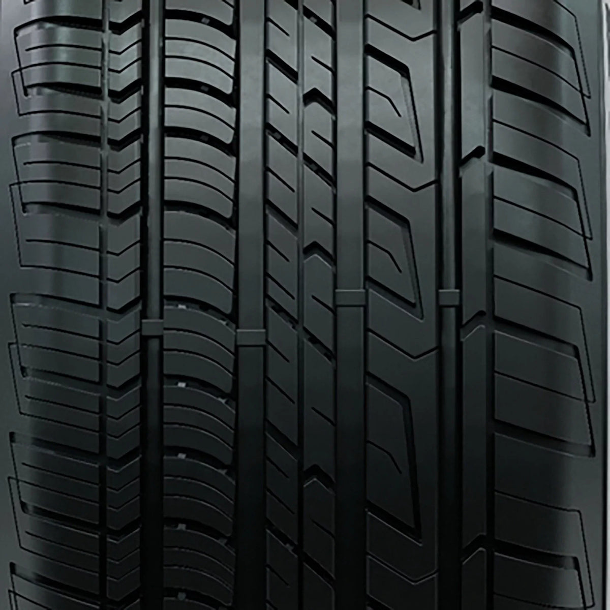 Cooper CSize5 Ultra Touring All Sizeeason 235/60R18 103V Passenger Tire
