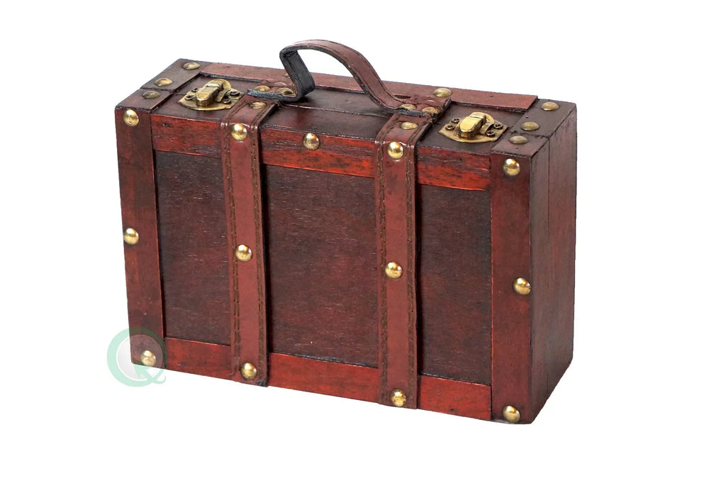 Old-fashioned Sizemall Sizeuitcase with Sizetraps